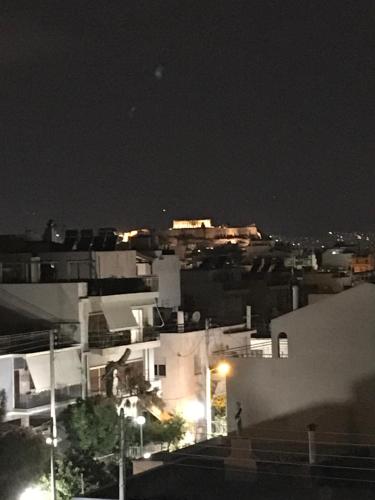 Γενική άποψη της πόλης Αθήνα ή θέα της πόλης από  αυτό το ξενοδοχείο διαμερισμάτων