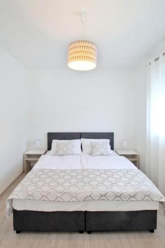 Bacan Family Apartments