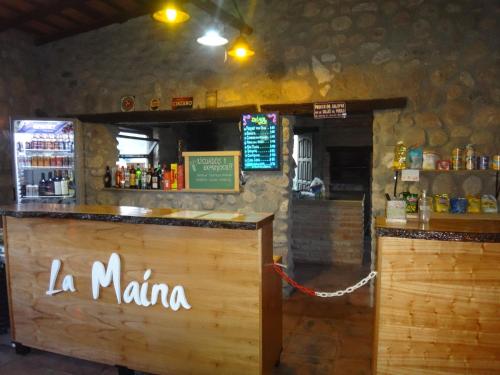Ο χώρος του lounge ή του μπαρ στο La Maína Cabañas