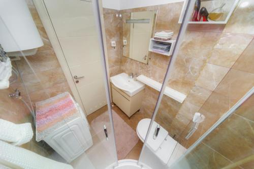 Ένα μπάνιο στο HarMony apartment