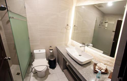 Ванная комната в Vigan Plaza Hotel