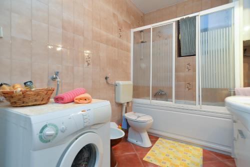 Apartments Ana 1684
