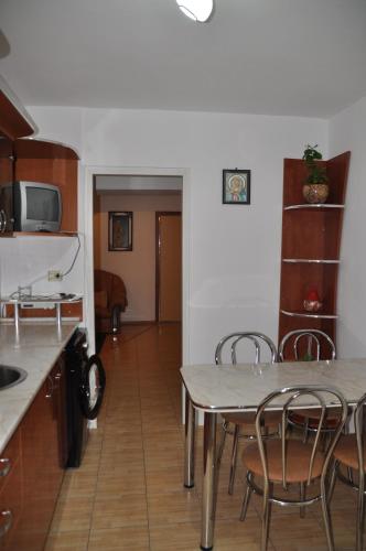 Η κουζίνα ή μικρή κουζίνα στο Mario Apartments