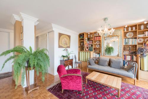 Veeve - Apartment near Pont de Grenelle