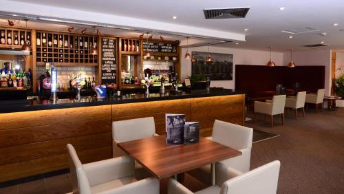 Lounge atau bar di Ramada Telford Ironbridge