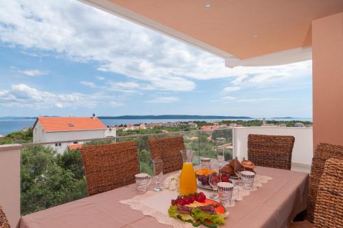 Beautiful apartment with private pool