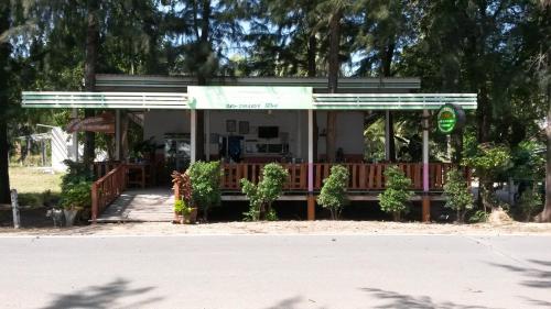 Bangunan di mana terletaknya rumah percutian