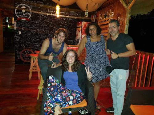 Гости Captain Morgan Hostel Lake Coatepeque