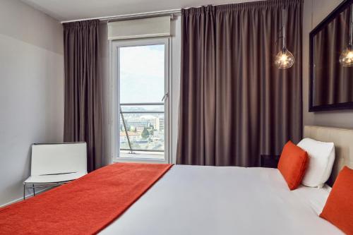 Katil atau katil-katil dalam bilik di Aparthotel Adagio Marseille Timone