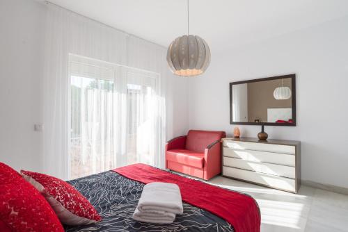 Luxury duplex- 7 minutes from the beach
