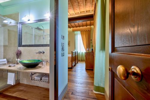 Kylpyhuone majoituspaikassa Il Tosco