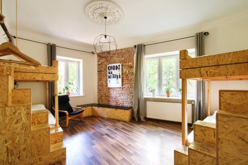 Гостиная зона в Lull Hostel