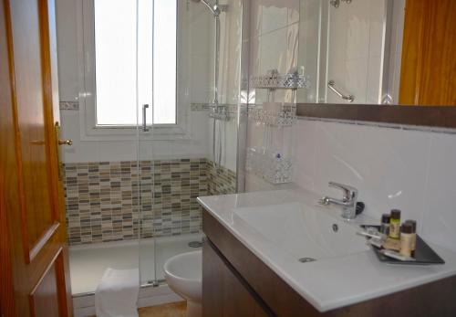 Koupelna v ubytování Hotel Al-Andalus