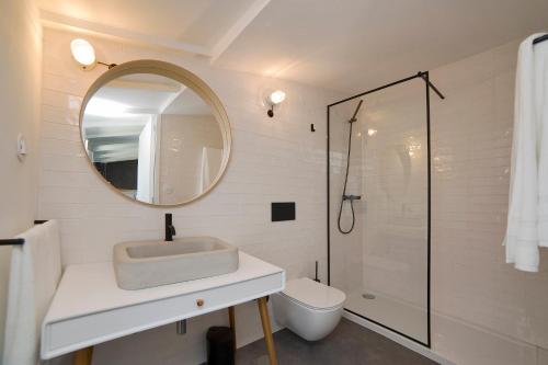 Ванна кімната в Oporto Avenue Attic - Solar da Avenida