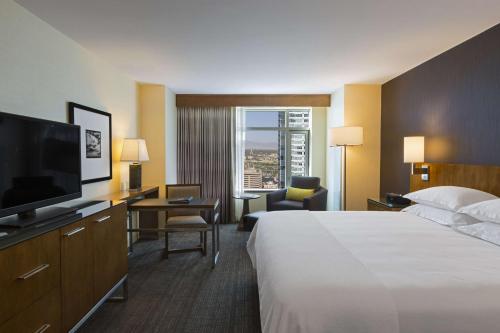 Hyatt Regency Denver at Colorado Convention Center Image