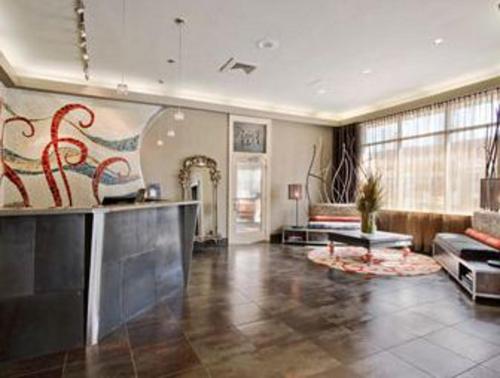 Ruang duduk di Howard Johnson by Wyndham Atlantic City