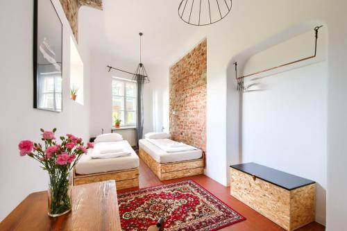 Кровать или кровати в номере Lull Hostel