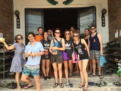 Os clientes hospedados em Vangvieng Rock Backpacker Rooftop Hostel