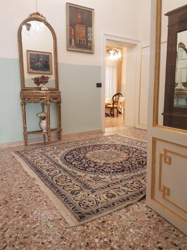 Friendly Venice Suites photo 65