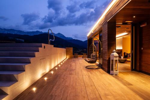 Ein allgemeiner Bergblick oder ein Berglick von des Hotels aus