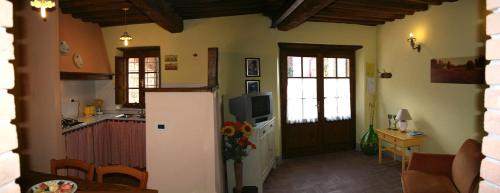 TV a/nebo společenská místnost v ubytování Agriturismo la Torre