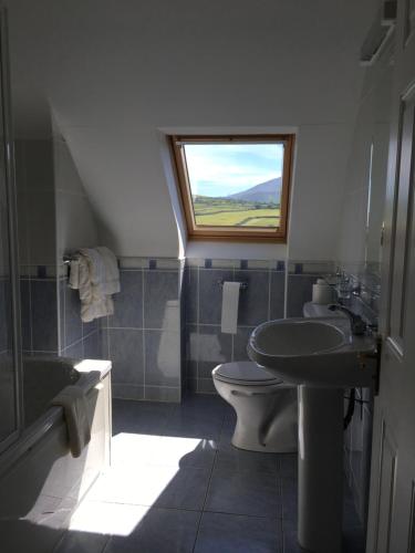 Koupelna v ubytování O'Connors Guesthouse