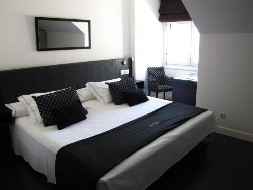 Кровать или кровати в номере Hotel Room
