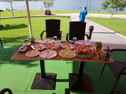 Jídlo v bed and breakfast nebo okolí