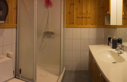 Jækta Fjordstue tesisinde bir banyo