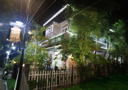 B&Bが所在する建物