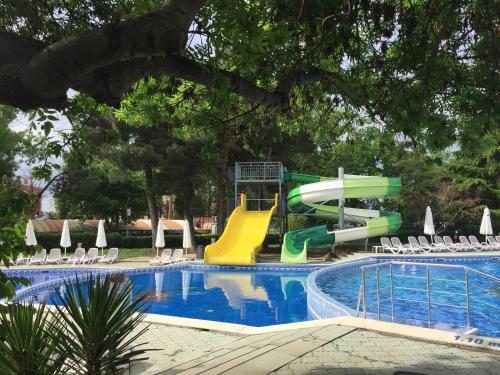 iHotel Sunny Beach — Pool view