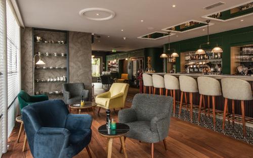 Pub eller bar på Hotel & Spa Savarin - Rijswijk, The Hague