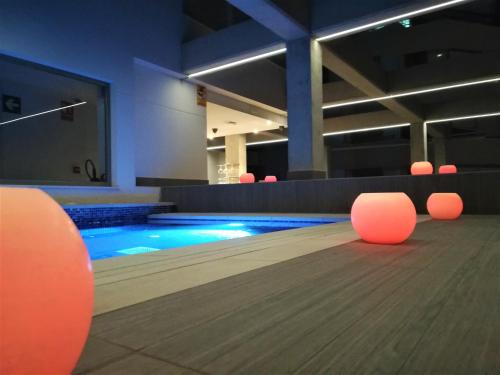 Bazén v ubytování Hotel Censal nebo v jeho okolí