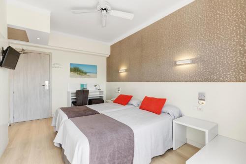Katil atau katil-katil dalam bilik di Hotel Metropolitan Playa 3 Sup