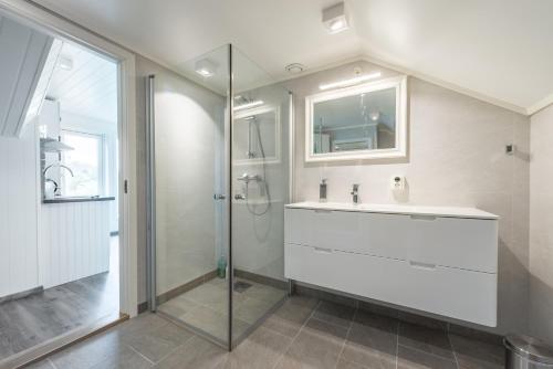 Bilik mandi di Lofoten Planet - Boutique Hotel