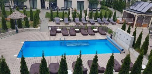 Bazen u ili blizu objekta Apartment Diana