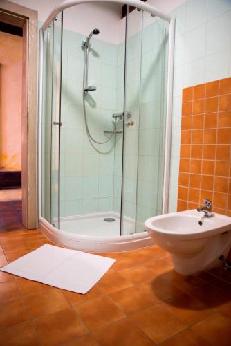 Un baño de Hotel U Hrabenky