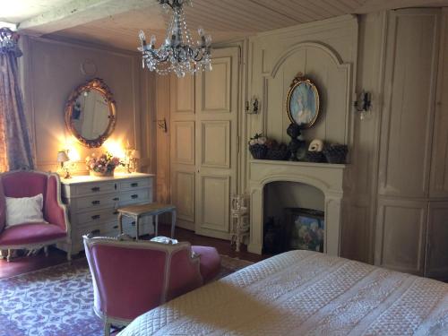 Domaine De La Bastille, Manoir du XVll, Bed and Breakfast