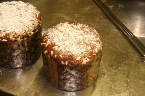 two cakes sitting on top of a glass table at Agriturismo Ca' Montioni in Mercatello sul Metauro