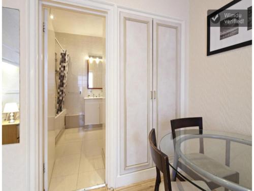 Gallery image of Hyde Park Rooms & Apartments in London