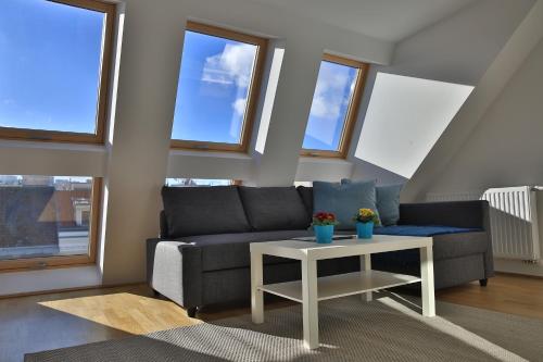 Celestial Living l DG2'12