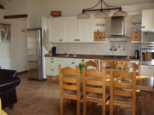 Η κουζίνα ή μικρή κουζίνα στο Domaine les Pins