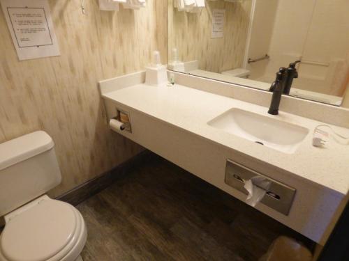 Kylpyhuone majoituspaikassa Moab Gateway Inn at Arches Nat'l Park