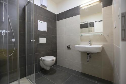 Koupelna v ubytování City Center Best Place Apartments