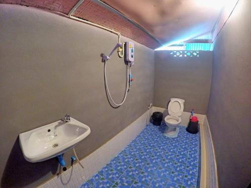Ein Badezimmer in der Unterkunft KK Hut