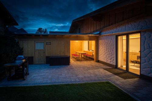 B&Bが所在する建物