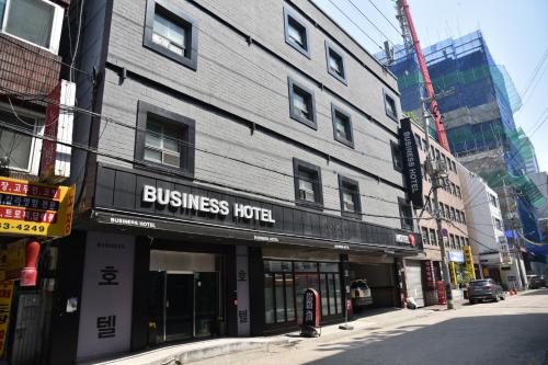 モーテルが所在する建物