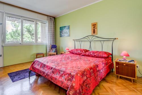 A quiet apartment with balcony in Split