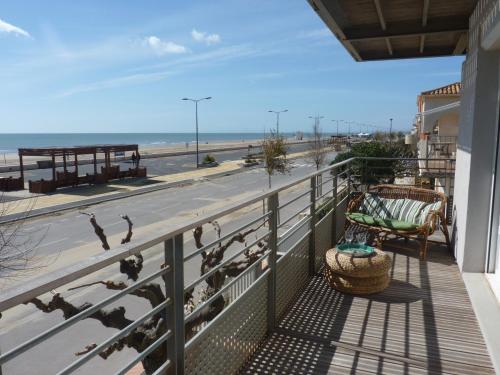 Appartement T3, Front de Mer, 4 couchages, Narbonne Plage