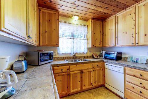 Cottonwood Cabin – Photos 3